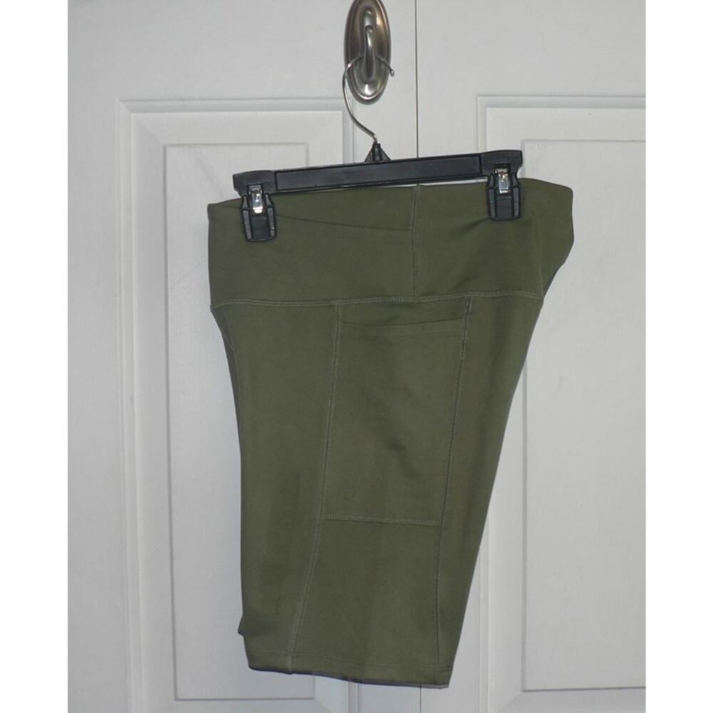 Freely Women's Exhale‎ 7" Moisture Wicking Pocket Bermuda Shorts Small Green $30